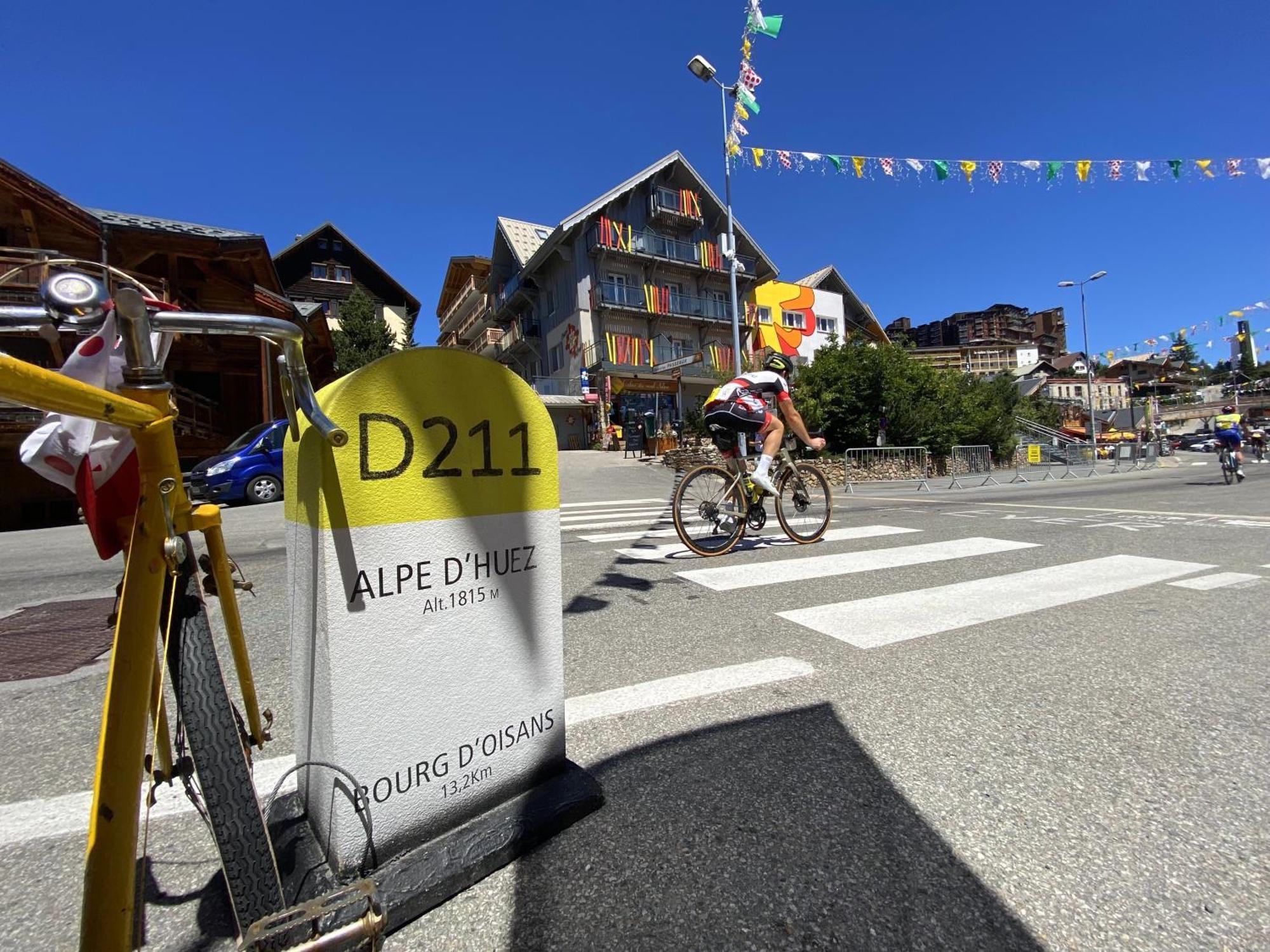 Hotel Popalp Alpe d'Huez Esterno foto